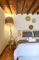 Dimele Rooms & Studios