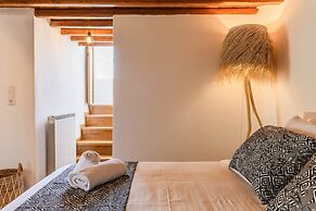 Dimele Rooms & Studios