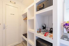 Dimele Rooms & Studios