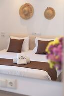 Dimele Rooms & Studios