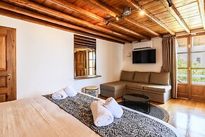 Dimele Rooms & Studios