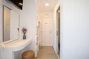 Dimele Rooms & Studios