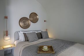 Blue Dolphins Apartments & Suites