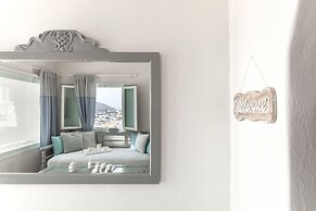 Blue Dolphins Apartments & Suites