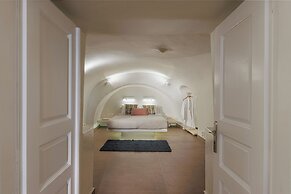 Blue Dolphins Apartments & Suites