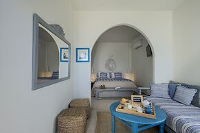 Blue Dolphins Apartments & Suites