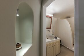 Blue Dolphins Apartments & Suites