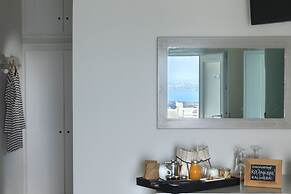 Blue Dolphins Apartments & Suites