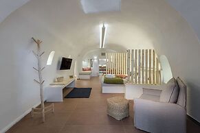 Blue Dolphins Apartments & Suites