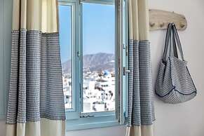 Blue Dolphins Apartments & Suites