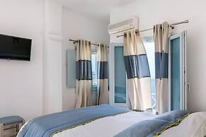 Blue Dolphins Apartments & Suites