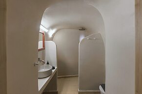 Blue Dolphins Apartments & Suites