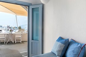 Blue Dolphins Apartments & Suites