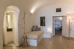 Blue Dolphins Apartments & Suites