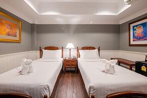 The Orchid House 153