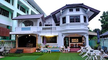 Baanrapeepong Boutique Hotel