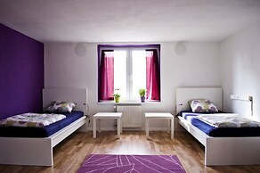 Nitra Glycerin Hostel