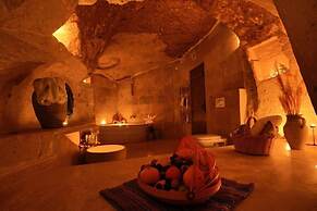 Jerveni Cave Hotel