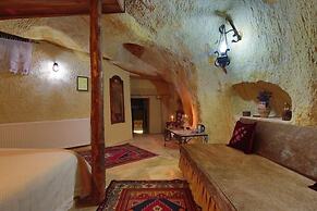 Jerveni Cave Hotel