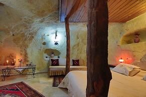 Jerveni Cave Hotel