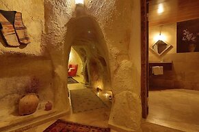 Jerveni Cave Hotel