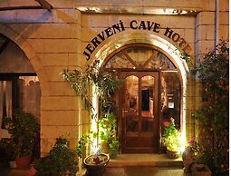 Jerveni Cave Hotel