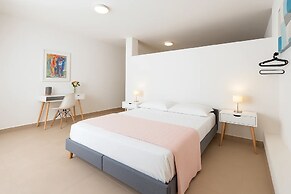 Gioia 13 Apartments & Rooms