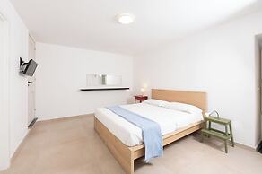 Gioia 13 Apartments & Rooms