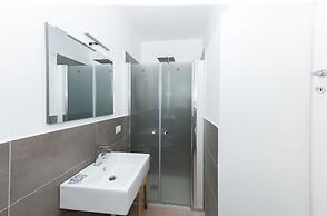 Gioia 13 Apartments & Rooms