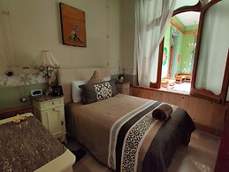 Azcami Boutique Hotel