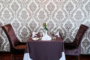 Grand Eliana Hotel Conference & Spa