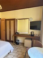 Helena Hotel