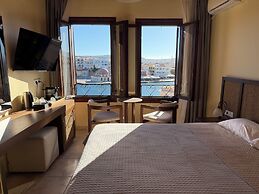 Helena Hotel