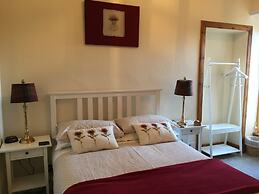 Rossmount Guest House