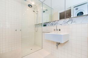 Platinum Apartments at Freshwater