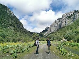 Arrokhampa By Zinc Journey Shangrila