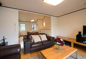 Holiday Niseko Ezo Yuki