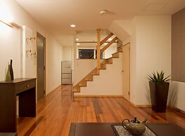 Holiday Niseko Shinsetsu Apartments