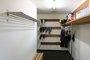 Holiday Niseko Shinsetsu Apartments