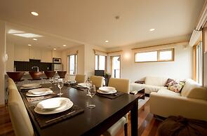 Holiday Niseko Shinsetsu Apartments