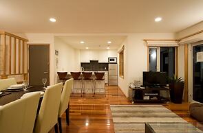 Holiday Niseko Shinsetsu Apartments