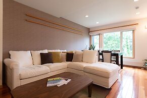 Holiday Niseko Shinsetsu Apartments