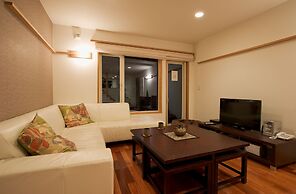 Holiday Niseko Shinsetsu Apartments