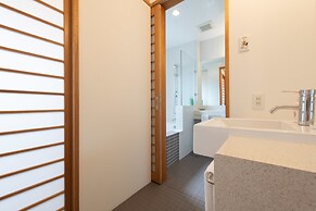 Holiday Niseko Shinsetsu Apartments