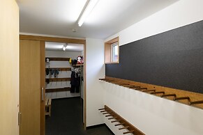 Holiday Niseko Shinsetsu Apartments