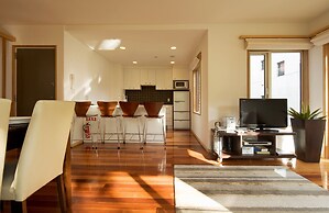 Holiday Niseko Shinsetsu Apartments