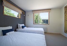 Holiday Niseko Shinsetsu Apartments