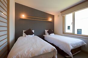 Holiday Niseko Shinsetsu Apartments