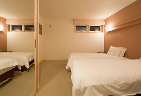 Holiday Niseko Shinsetsu Apartments