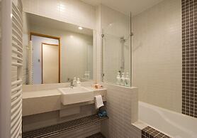 Holiday Niseko Shinsetsu Apartments